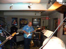 Cafe Revue